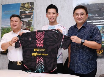 【商讯】喜获鸿达成功赞助 助陈炳顺羽球学院发掘新苗