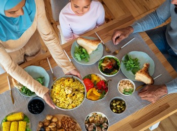 【健康主题】斋戒月饮食作息 守护肠胃健康